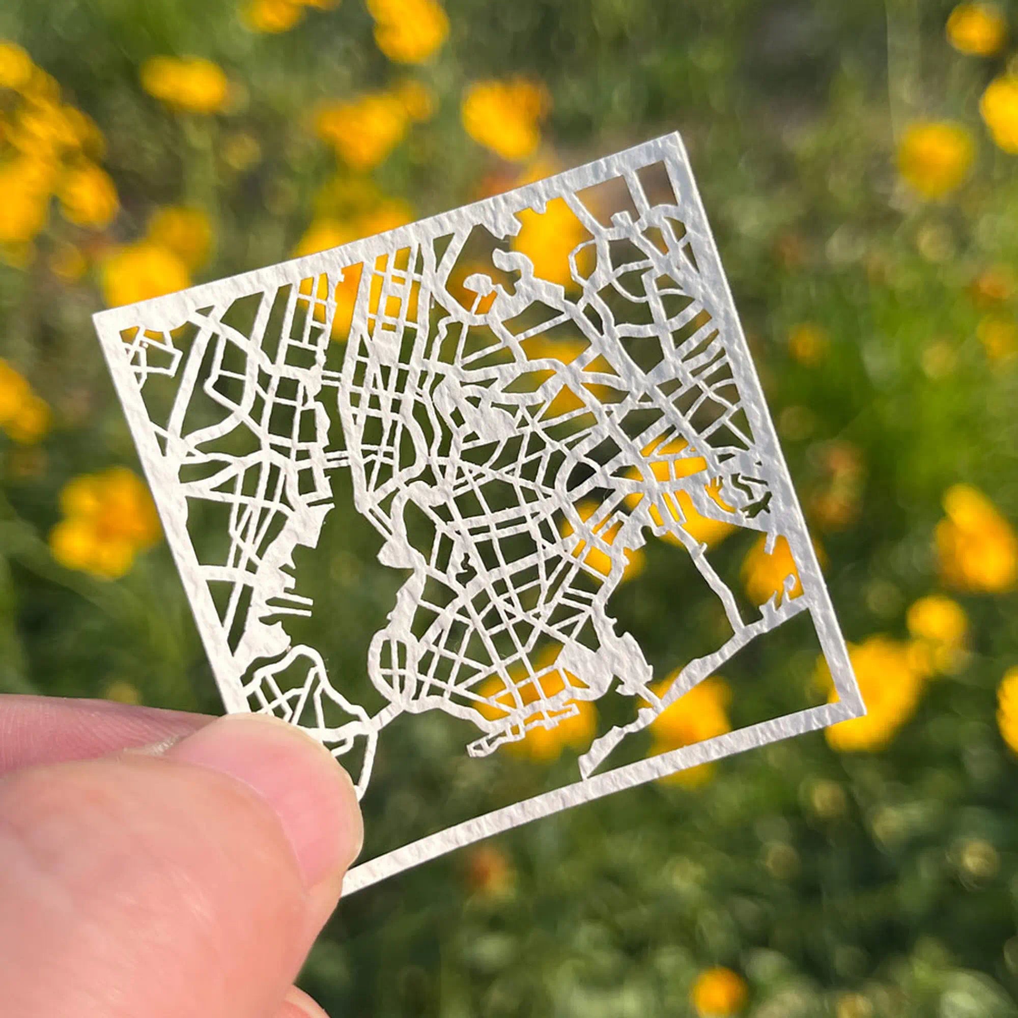 Americas Paper Cut Map Fridge Magnet, Gradient Acrylic Magnet with Intricate Paper City Map, Travel Souvenir, City Keepsake Gift