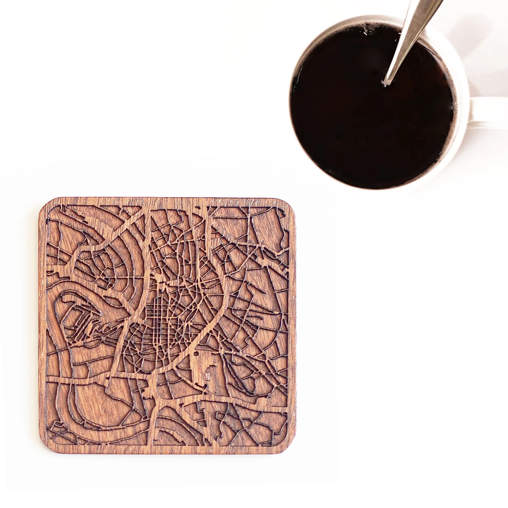 o3designstudio-Dusseldorf-Wooden-Map-coasters-city-map-craft-_MC3052-1